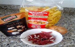 Tortiglioni Con Jamón En Salsa De Setas