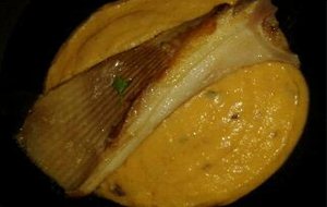 Raya Con Puré De Patatas Al Curry
