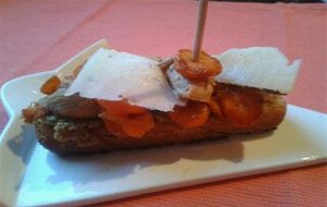 Pintxo Granjero  (baba Ganoush, Solomillo Ibérico, Carlota Y Queso Viejo)
