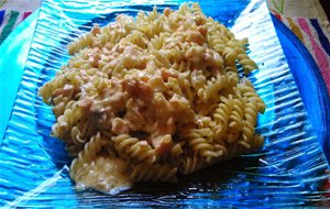 Fusilli Con Salsa De Salmón 
