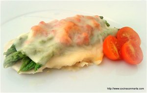 Filete De Pollo Gratinado Con Espárragos Verdes
