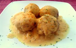 Albóndigas En Salsa De Manzana
