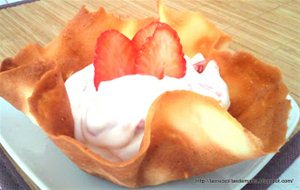 Crema De Queso Con Fresas En Tulipa
