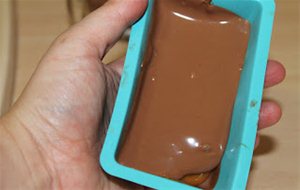 Tableta De Chocolate Rellena De Crema De Caramelo
