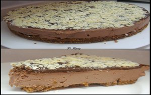 Tarta De Queso Y Chocolate Sobre Galleta
