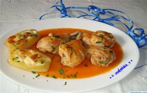 Muslos De Pollo En Salsa De Pimientos Y Tomates 
