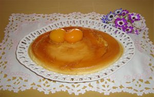 Flan De Yogurt Y Mermelada 
