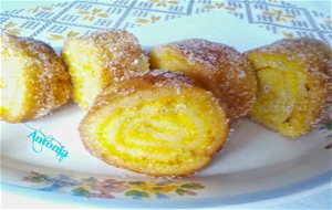 Rollitos De Torrijas Con Crema De Naranja