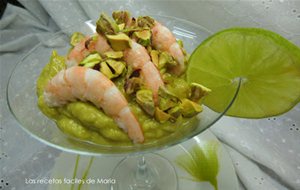 Guacamole Con Langostinos Y Crujiente De Pistachos
