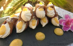 Cannolis  Al Pedro Ximenez Rellenos De Mascarpone Y Crema De Mandarinas
