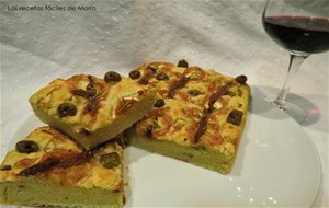 Foccacia De Anchoas, Aceitunas Y Queso Rulo
