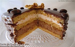 Tarta De Trufa Y Nata Con Ganache De Chocolate Para San Valentín
