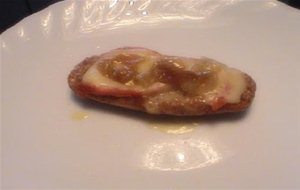 Panecillos Con Queso Y Cebolla Caramelizada
