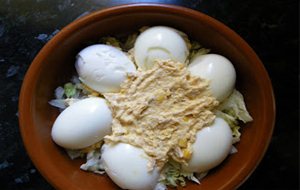 Huevos Rellenos.