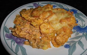 Tortellinis De Carne En Salsa De Tomate Y Nata.