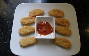 Nuggets De Pollo (con Salsa De Ketchup) Maheso.