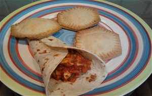 Empanadillas Y Tacos De Atún... Cuando No Tienes Obleas :/

