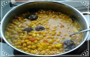 Portaje De Garbanzos Con Arroz Y Morcilla
