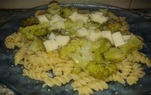 Fusilli Y Bróccoli All'olio E Due Formaggi
