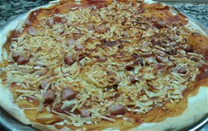 Pizza A La Piedra De Panceta A Los Cuatro Quesos (sin Levadura)
