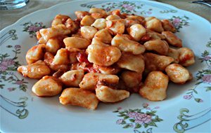 Ñoquis De Papa Con Bolognesa Rosa
