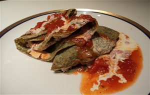 Crepes De Espinaca, Pollo Y Jamón
