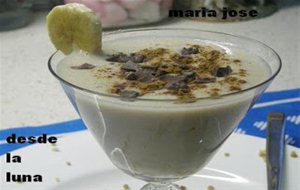 Batido De Plátano Y Horchata De Chufa Con Crocante  De Almendras
