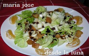 Ensalada De Manzana Y Mandarina Con Queso
