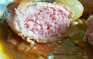 Rollitos De Lomo Rellenos De Carne Picada Con Patatas Y Cebollitas Francesas
