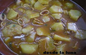 Cazuelita De Patatas Con Chipirones
