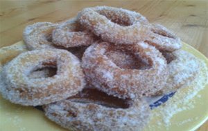 Rosquillos De Huevo Y Aguardiente
