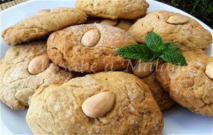 Tortas De Aceite Y Vino Dulce De Málaga 
