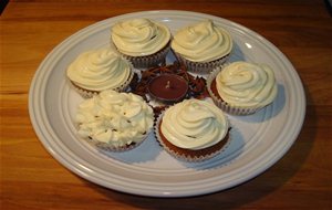 Cupcake De Chocolate Con Crema De Nubes
