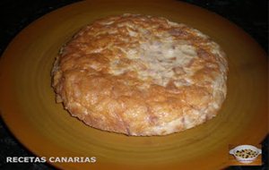 Tortilla Canaria Con Papas Y Atún