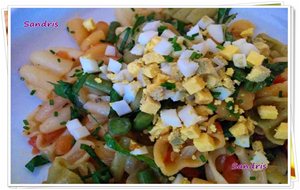 Pasta Con Verduras, Huevo Duro, Albahaca Y Cebollino
