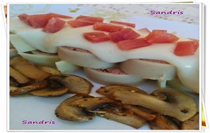 Rollitos De Paté Y Queso Con Salsa De Queso
