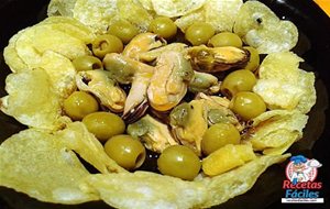 Aperitivo De Conserva De Mejillones En Escabeche
			