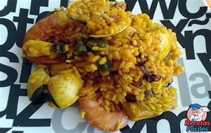 Arroz Con Almejas, Gambones Y Pollo
			