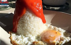 Arroz Con Tomate Y Huevo
			