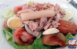 Ensalada Mixta De Atún
			