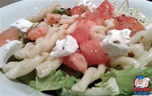 Ensalada De Pasta Con Queso De Cabra
			