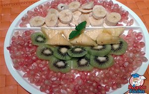 Frutas Granada, Kiwi, Plátano Y Piña
			