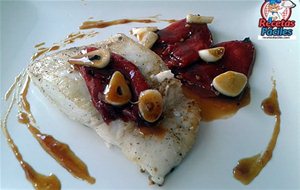 Merluza Plancha Con Pimientos Piquillo Caramelizados
			