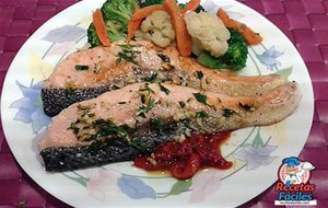 Salmón Plancha Con Verduras
			