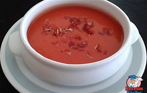 Sopa De Tomate Fría Con Jamón Serrano
			