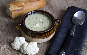 Sopa De Coliflor Y Queso Azul
