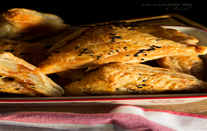 Empanadillas De Hojaldre Rellenas De Champiñones Y Havarti
