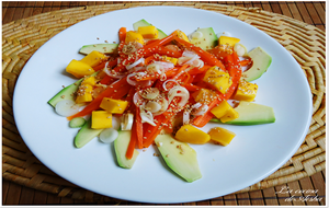 Ensalada De Zanahoria, Aguacate, Mango Y Aceite De Cacahuete
