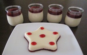 Panna Cotta Con Mermelada De Cerezas
