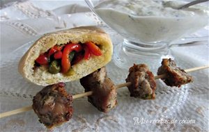 Souvlaki Y Pan De Pita
